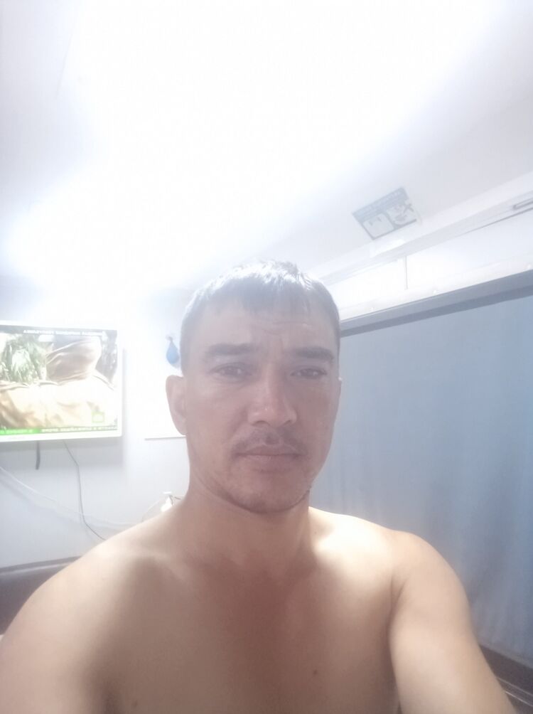  35779547  Ruslan, 39 ,    