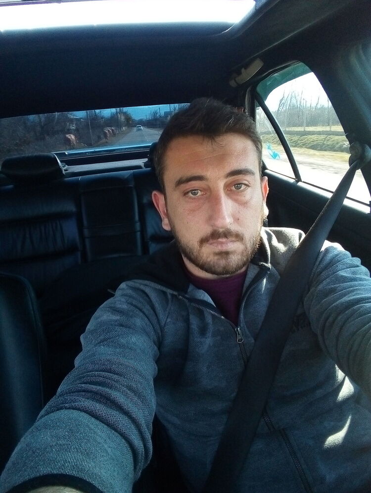  15854647  Levani, 34 ,    