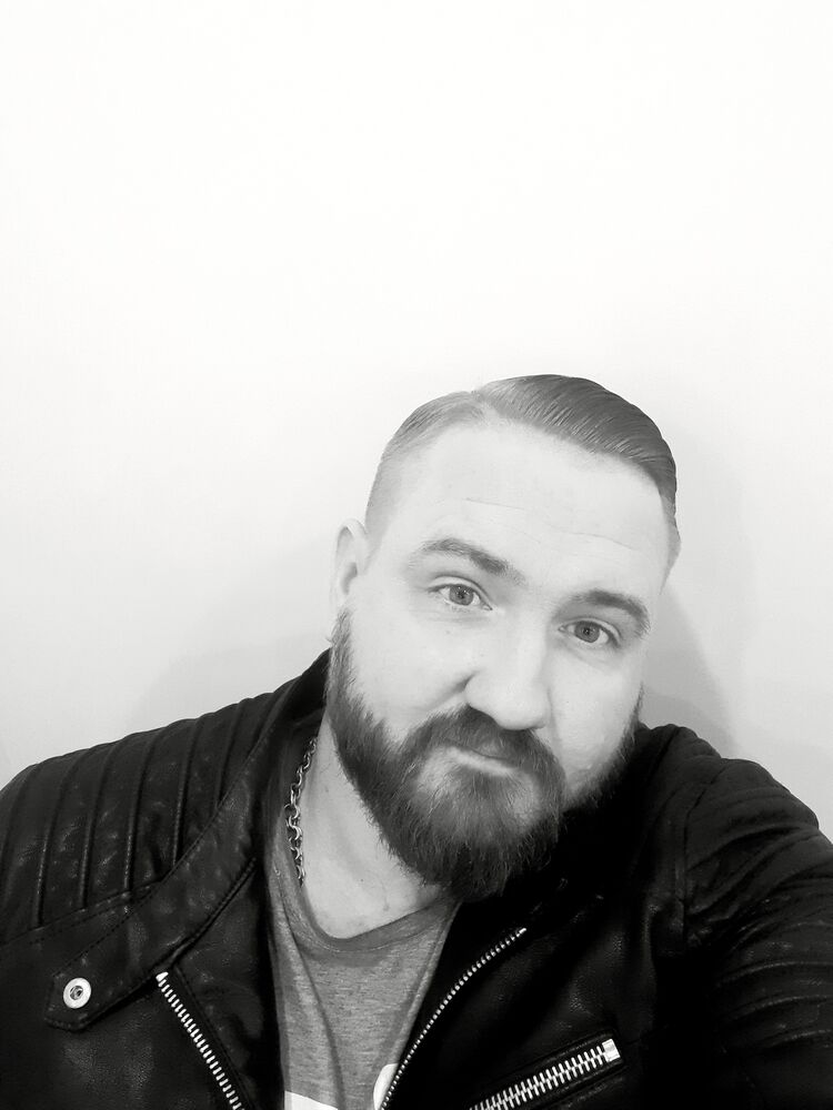  31602677  , 42 ,    