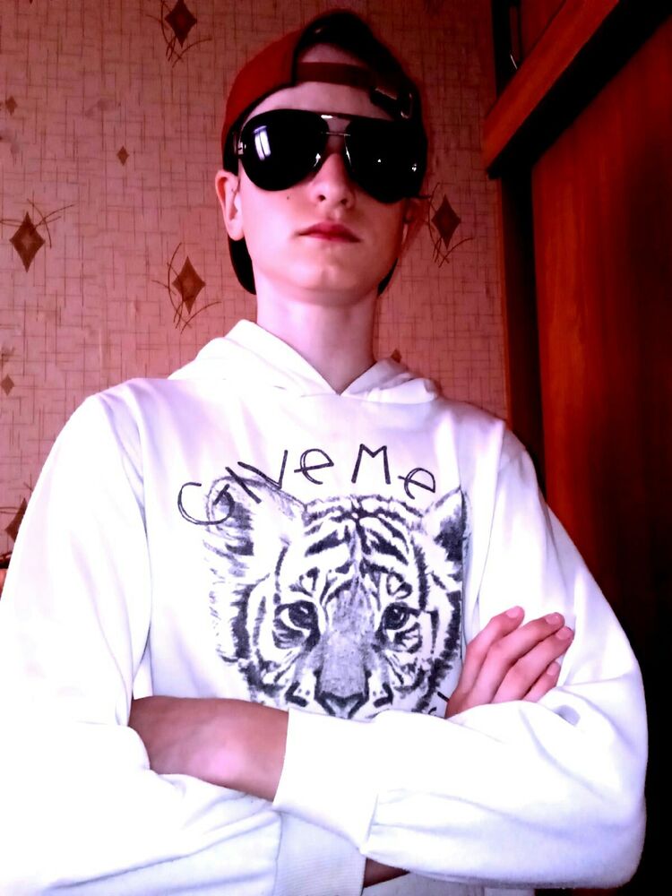  34836907  Vlad, 20 ,    