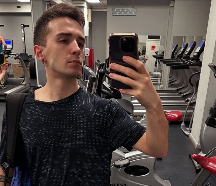  ,   Bogdan, 33 ,     , c 