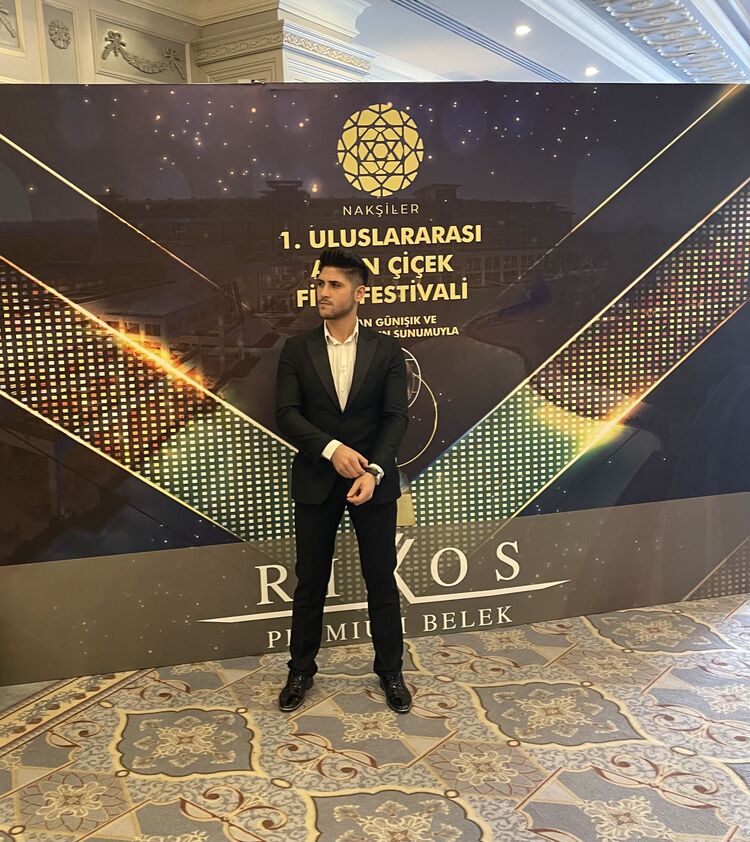  34681127  Umut cemal, 25 ,    