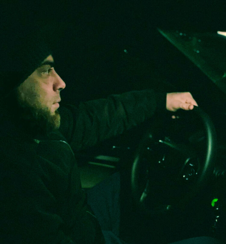  40678827  Sergius, 39 ,    