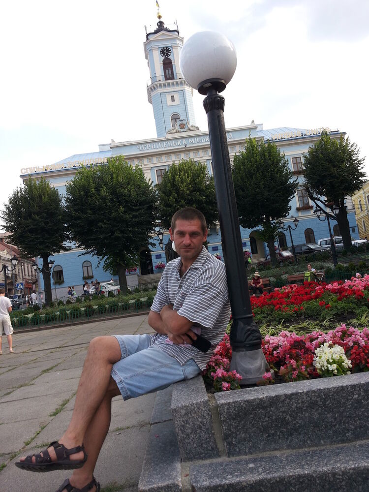  ,   Valentyn, 51 ,   ,   , c 