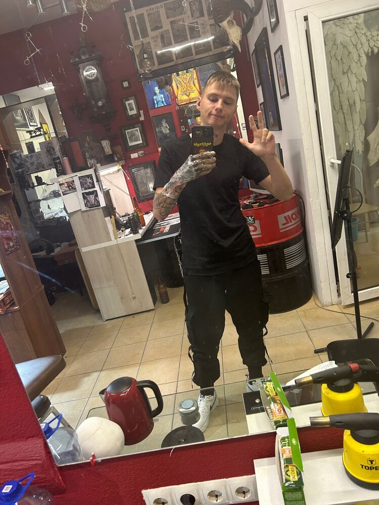  38399227  , 21 ,    