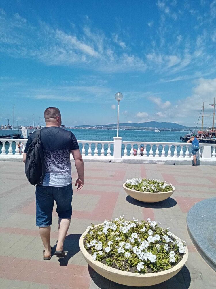  -,   Petr, 32 ,   ,   