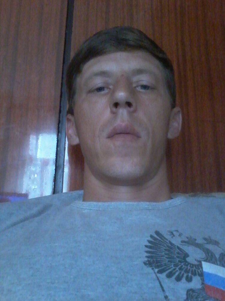  8048747  Sergei, 41 ,    