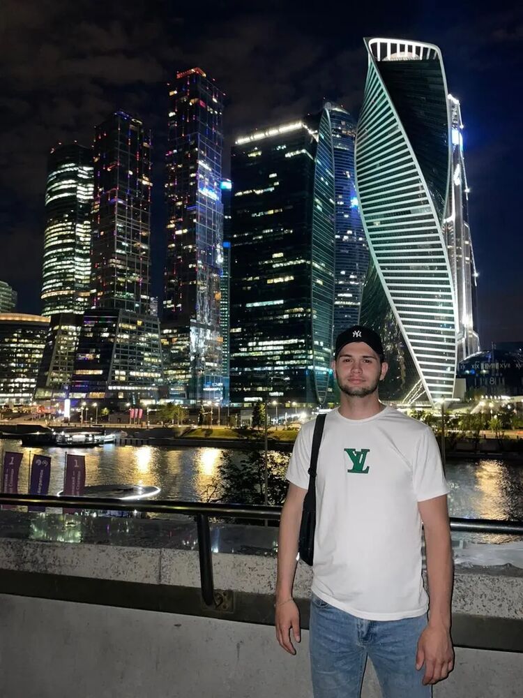  48612307  Ruslan, 25 ,    