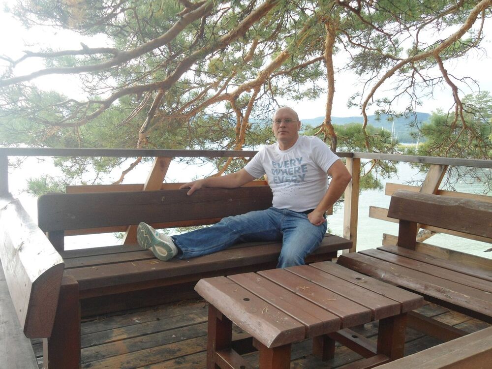  6458137  Igor, 54 ,    