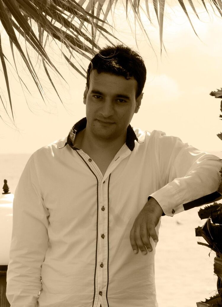  7570717  Deniz, 38 ,    