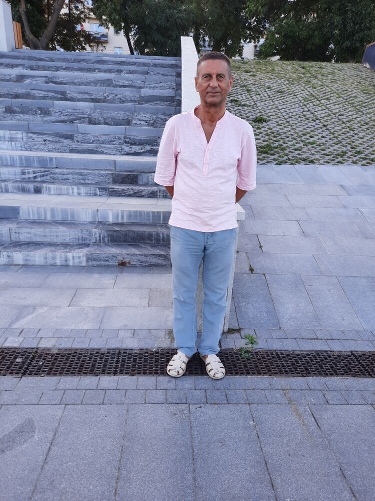  28976157  , 62 ,    