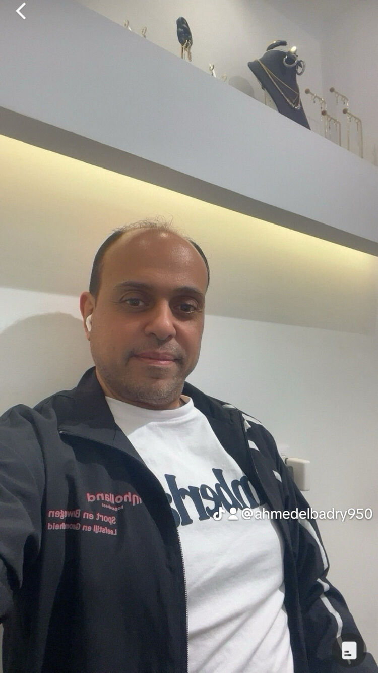  42822297  Ahmed, 49 ,    