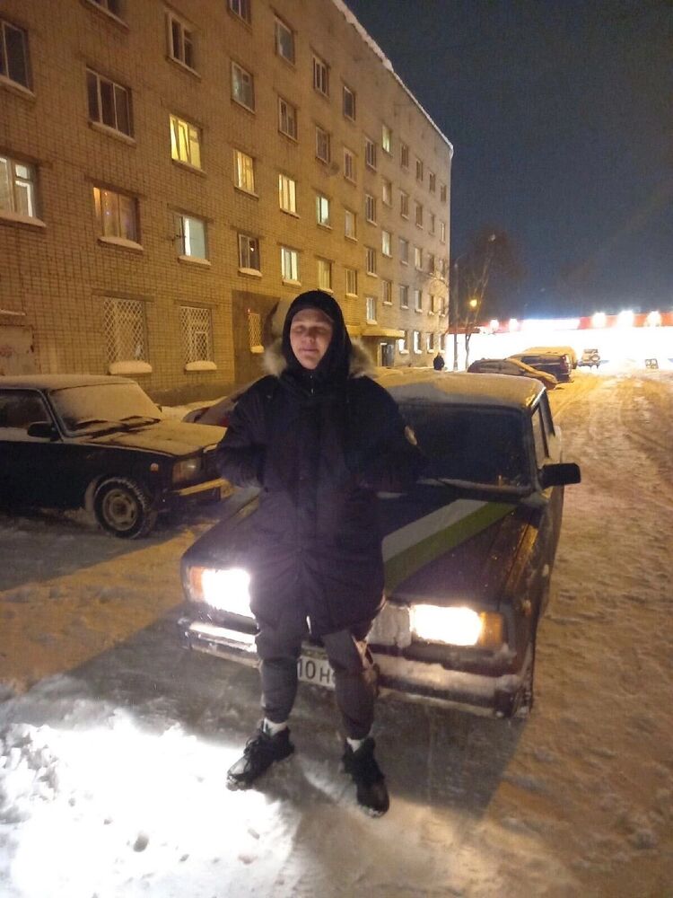  44357477  , 21 ,    