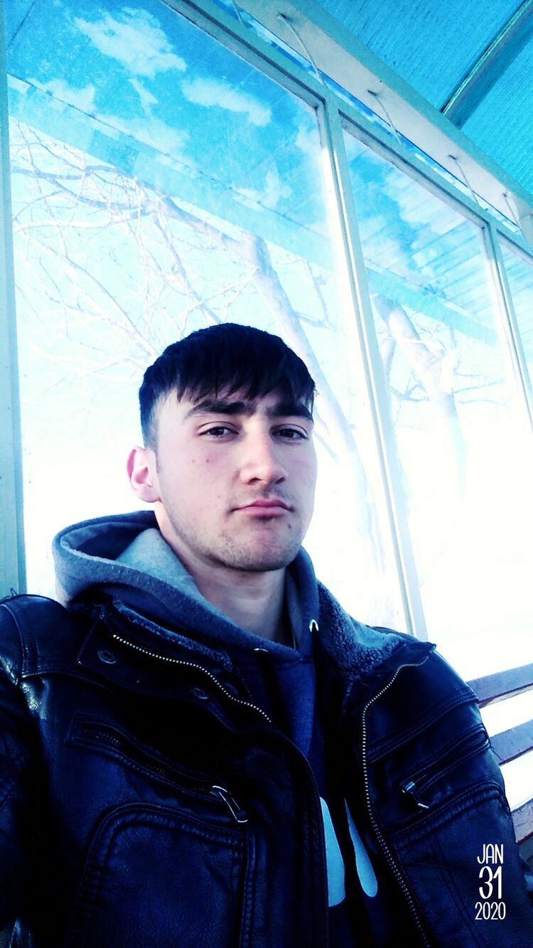  28524827  Alex, 23 ,    