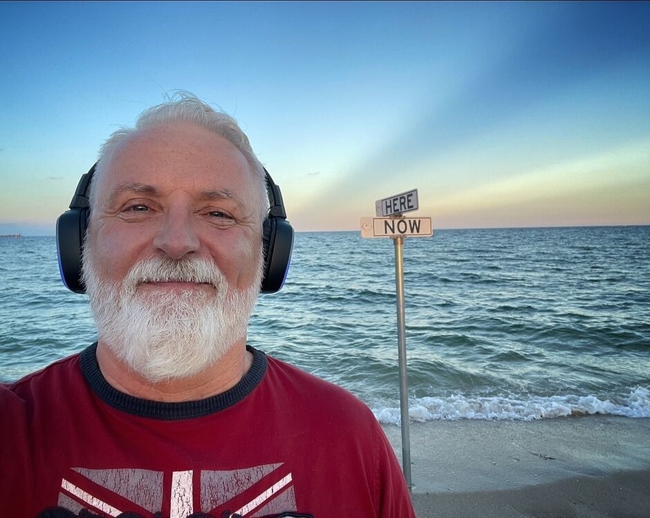 ���������� Tower, ���� ������� Liam James, 64 ����, ������������ ��� ����� � ���������, c�������� ���������