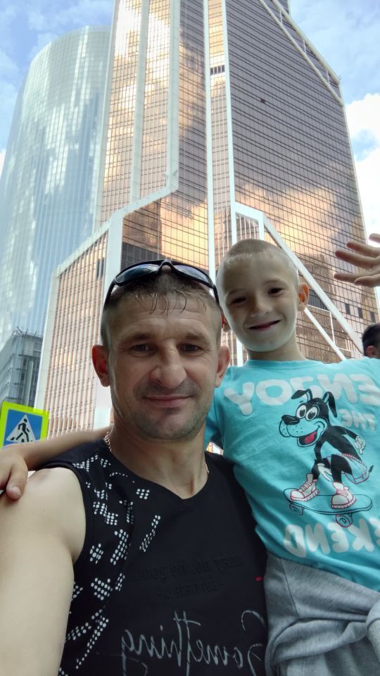  ,   Maksim, 41 ,   ,   , c 