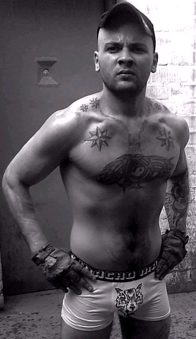  ,   Andruxa, 33 ,   ,   , c 