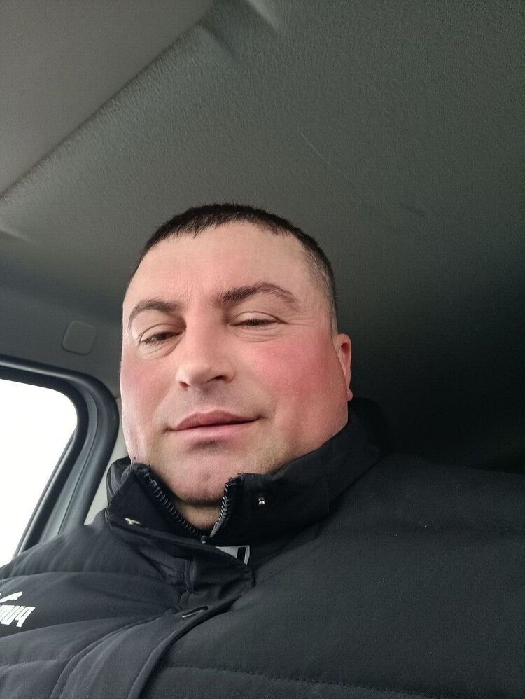  47985957  Serghei, 38 ,    