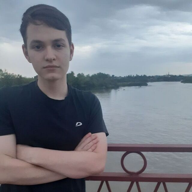  ,   Ilya, 20 ,   ,   