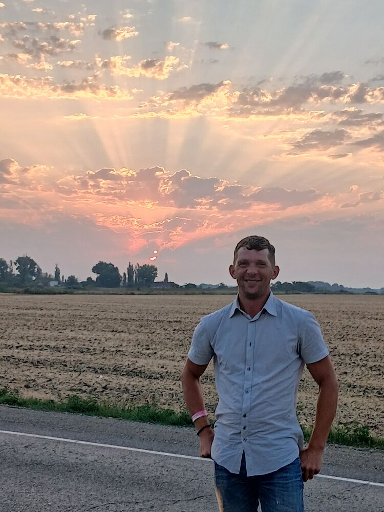  53222417  , 37 ,    --