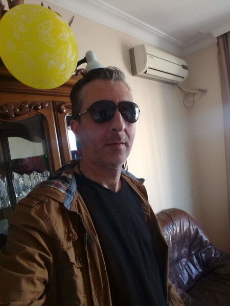  10475907  Mixeil, 52 ,    