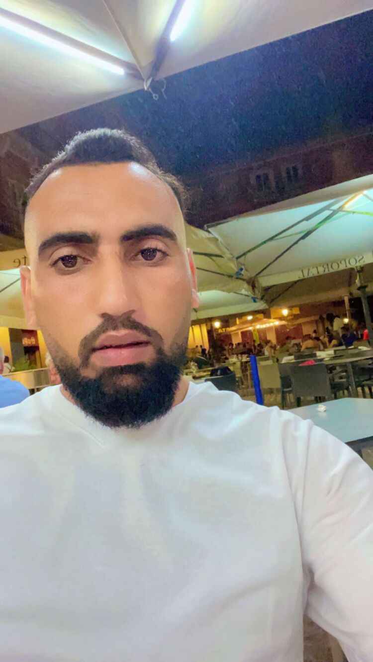 ���� 37888077 ������� Mouhssine, 32 ����, ���� ���������� � ������