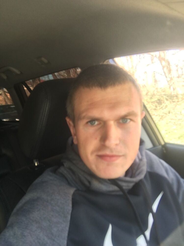  ,   Nazar, 33 ,   