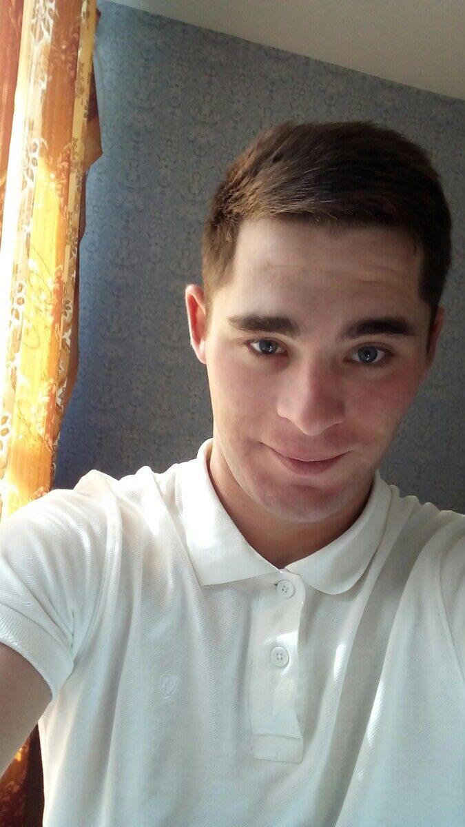  21194147  Vasiliy, 26 ,    