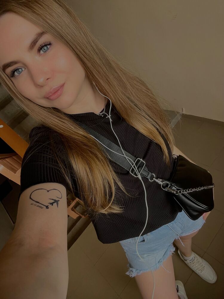  35706177  , 24 ,    