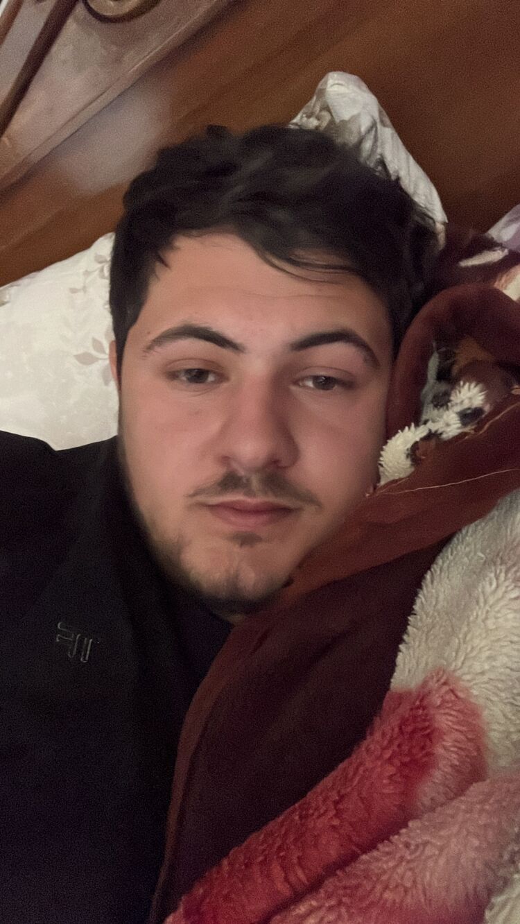  53999667  Vahe, 22 ,    