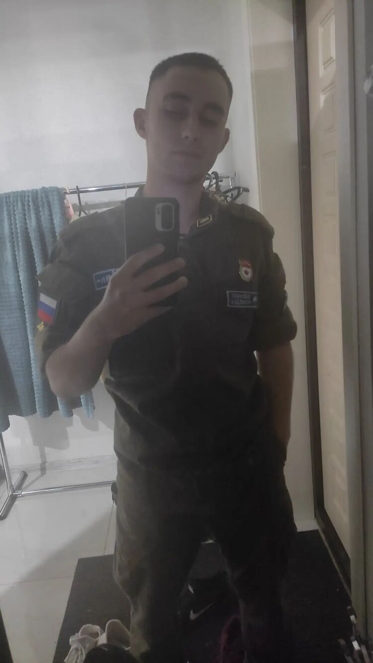  28107007  Andrey, 23 ,    