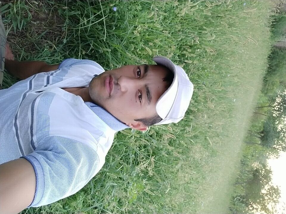  21647557  Muzaffar, 29 ,    
