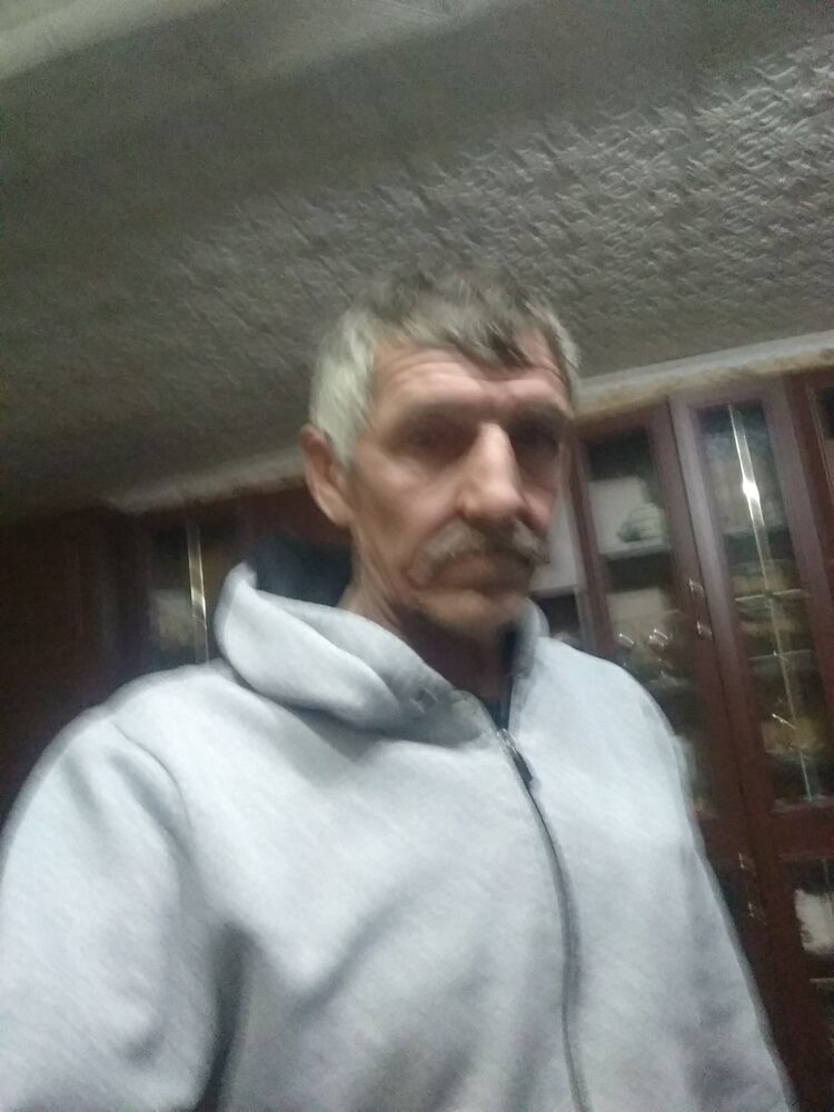  42372597  , 54 ,    