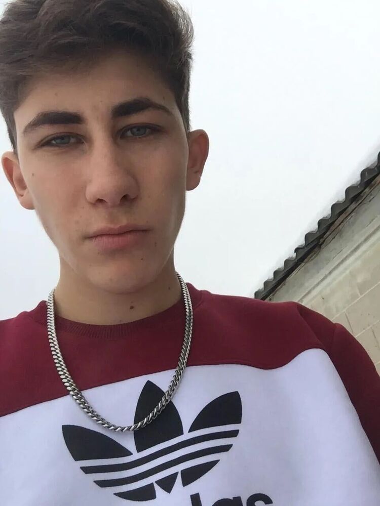  ,   Mikhail, 22 ,   ,   