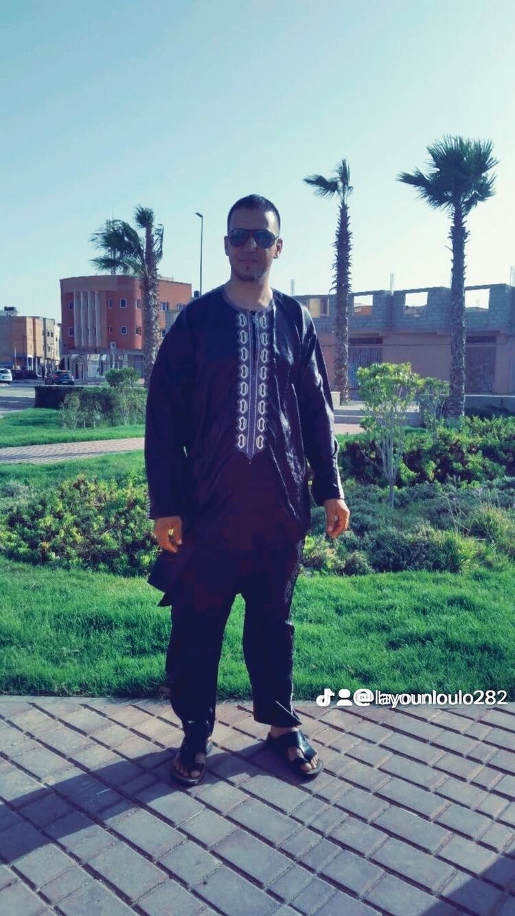  45752337  Layoun, 37 ,    