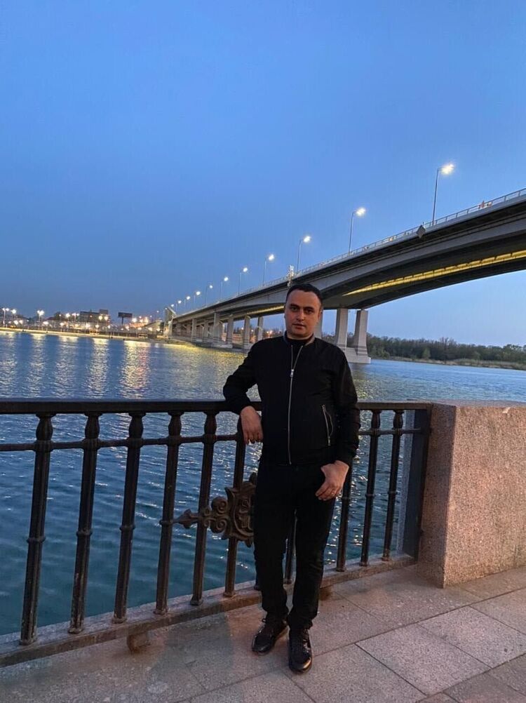  --,   Narek, 34 ,   ,   