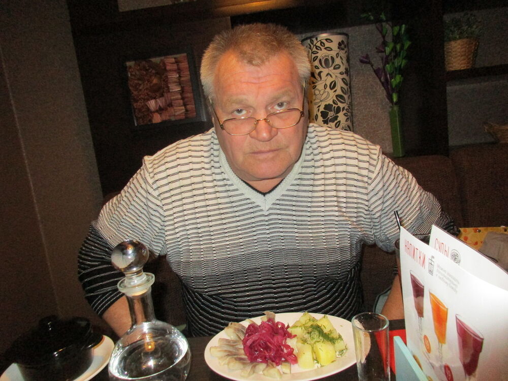  10148327  Vladimir, 71 ,    