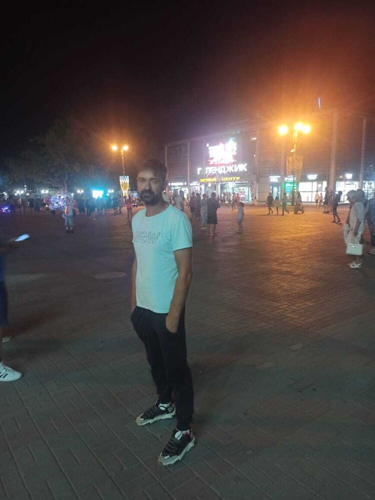  46005127  , 42 ,    