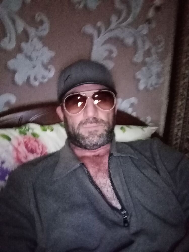  42459037  David, 50 ,    