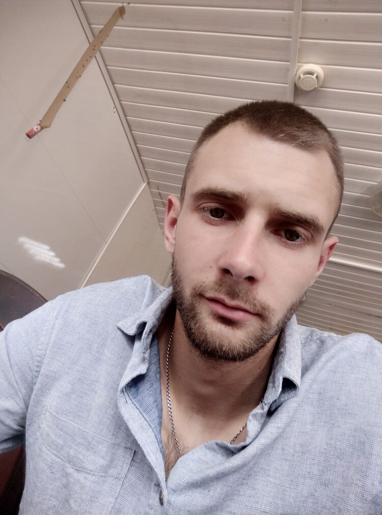  25216637  Alex, 30 ,    