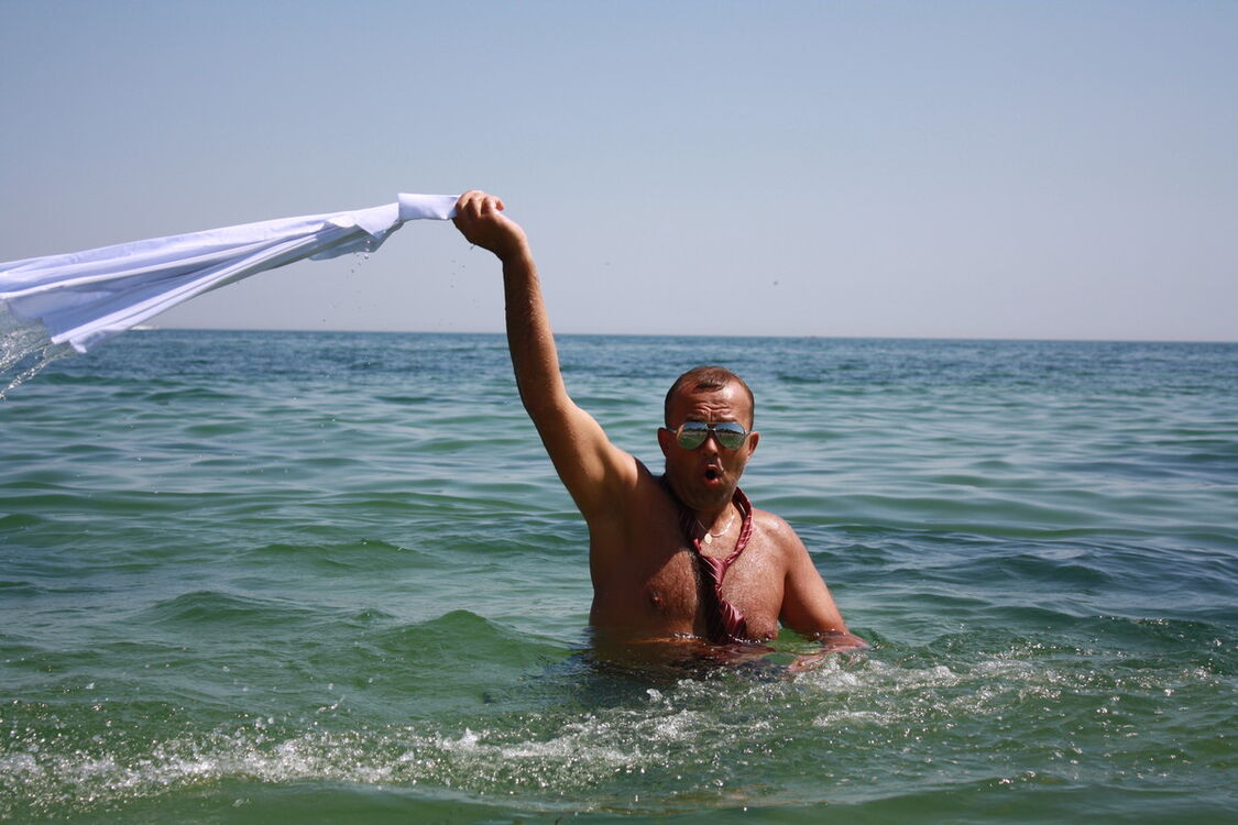  7932187  Vitalik, 54 ,    