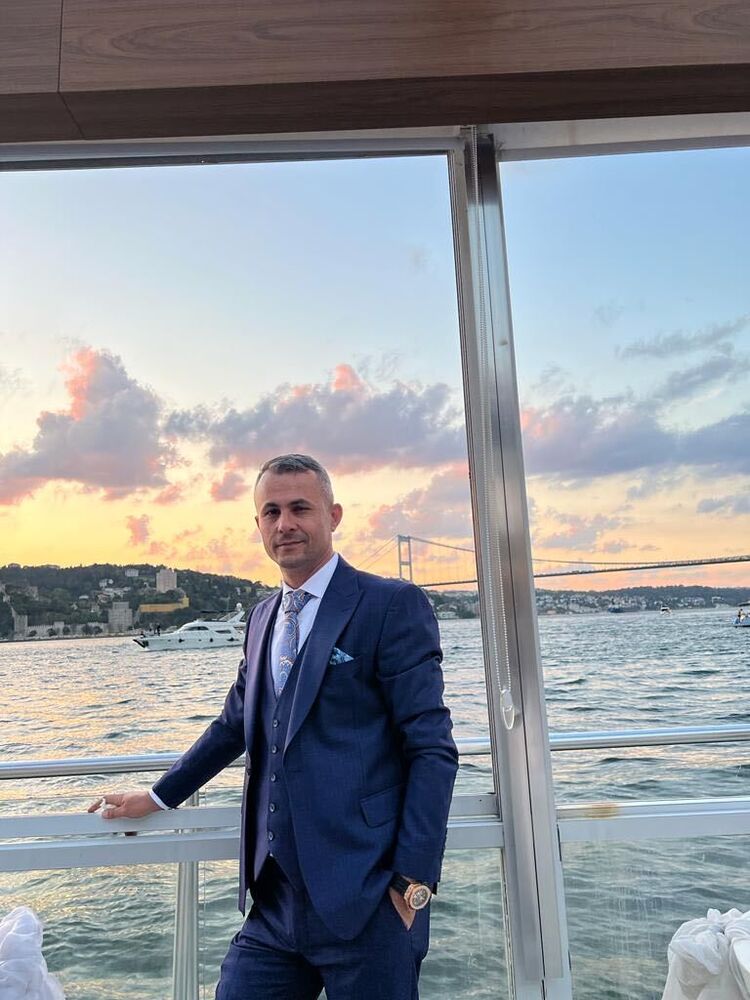  ,   Erhan, 32 ,   ,   