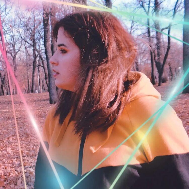  ,   Liza, 21 ,   ,   