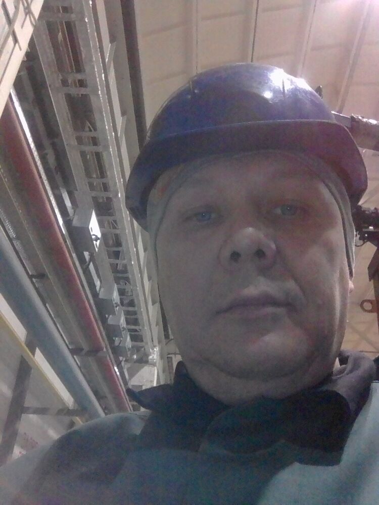  10932697  Sergej, 53 ,    