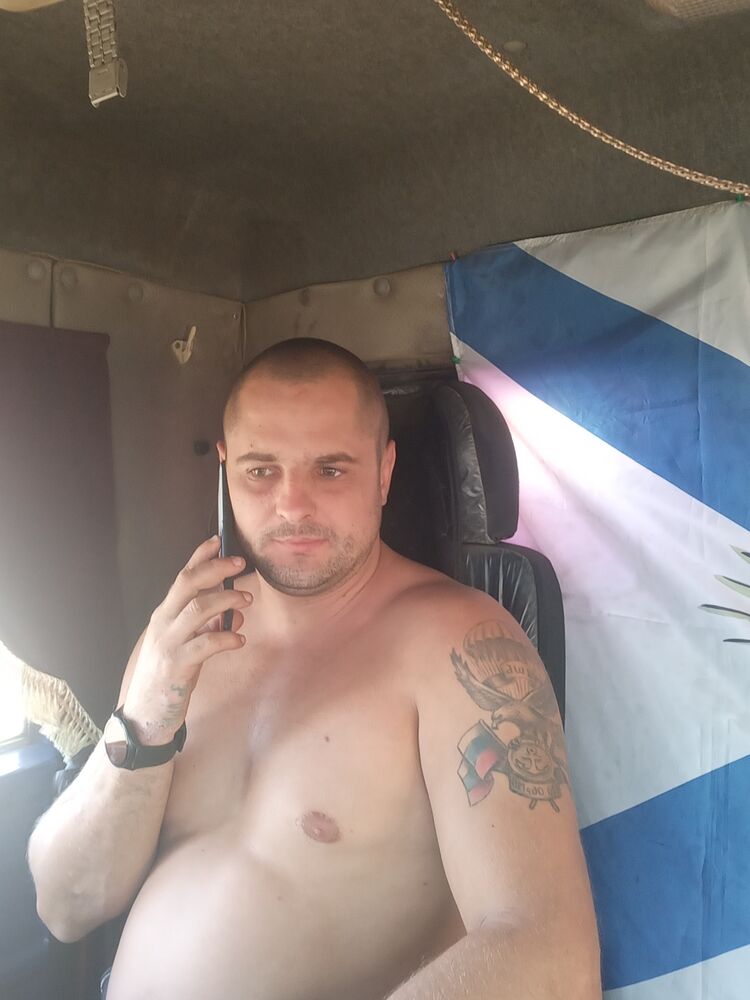  48843907  , 31 ,    