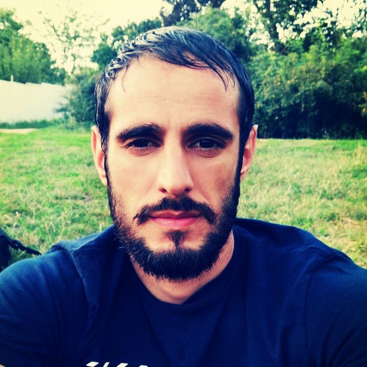  ,   Arkadi, 33 ,   ,   