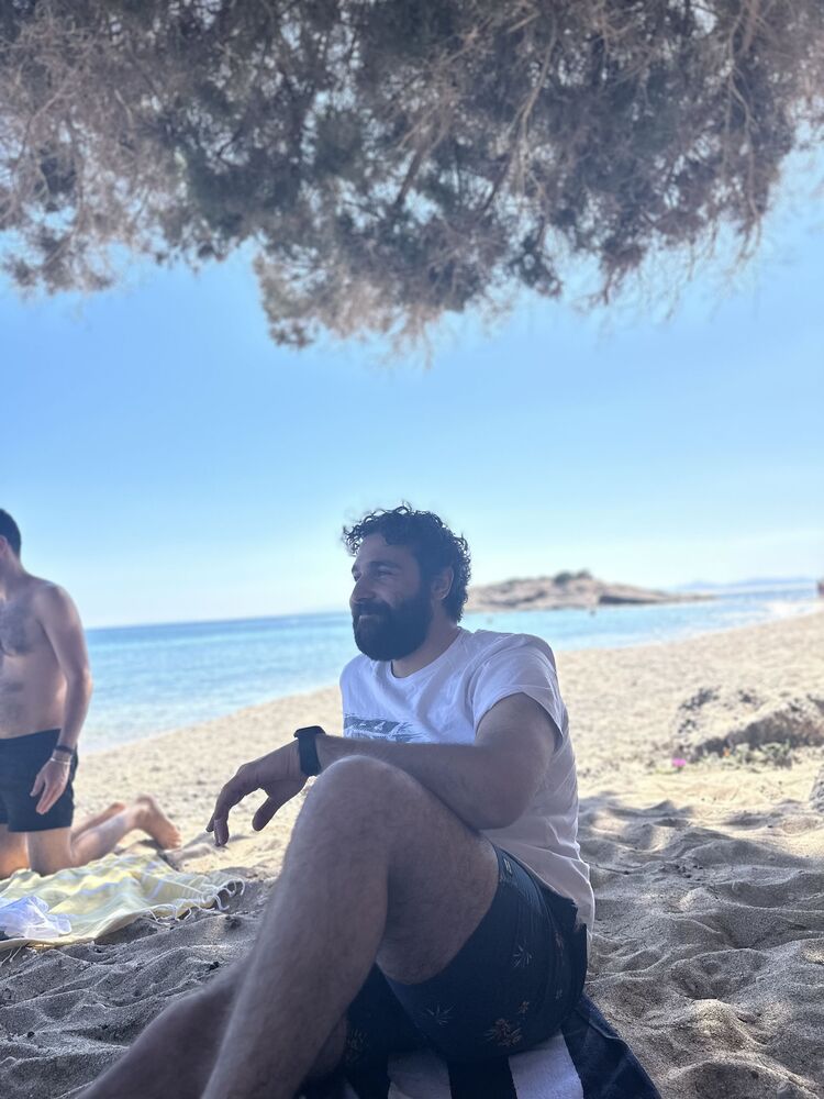  53078577  Arda, 32 ,    