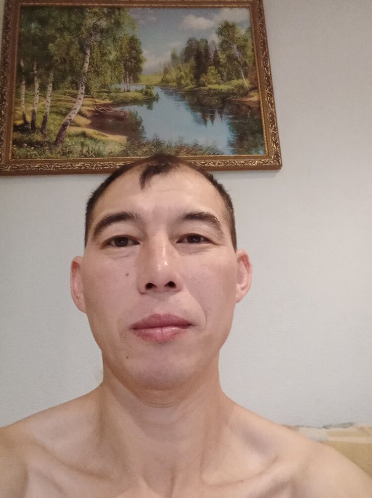 48667627  , 42 ,    