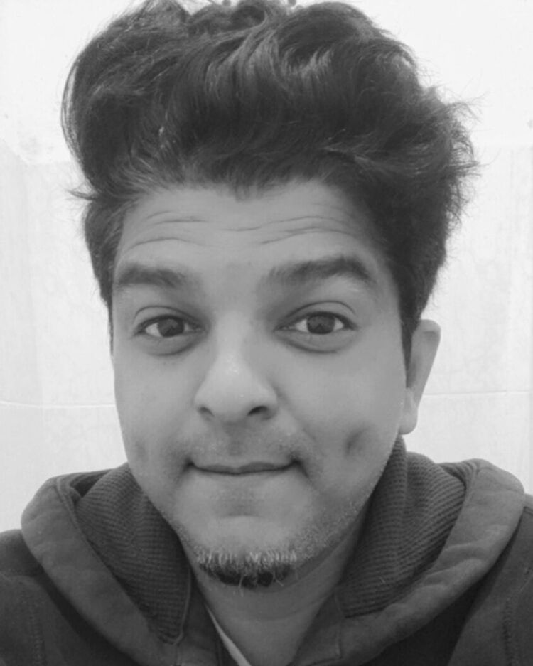 46128287  Naresh, 41 ,    