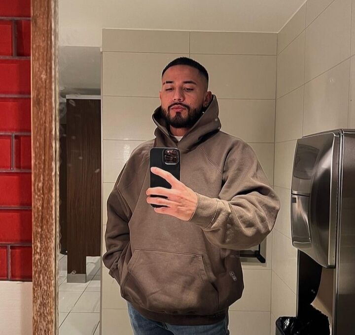  ,   Alex, 28 ,   ,   